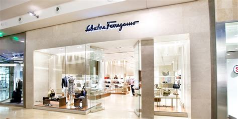 ferragamo online store